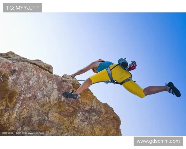 深圳攀岩队在极限运动会积分榜中以62分领先其他队伍展现强劲实力 深圳攀岩队在极限运动会积分榜中以62分领先其他队伍展现强劲实力