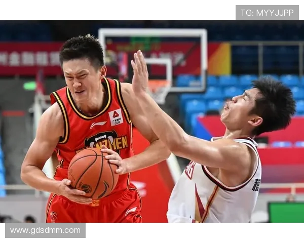 深圳篮球队的转型之路:从传统强队到现代战术的深度解析 深圳篮球队的转型之路:从传统强队到现代战术的深度解析