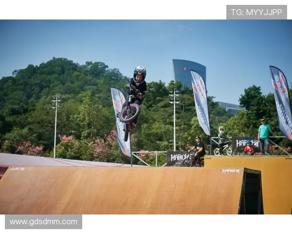 深圳极限运动队心理素质引发热议运动员心态与竞技表现的关系探讨 深圳极限运动队心理素质引发热议运动员心态与竞技表现的关系探讨