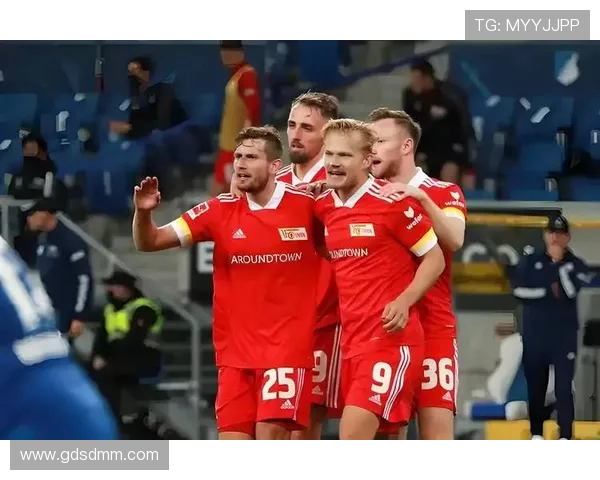 圣保利与柏林联的历史交锋回顾与战绩分析