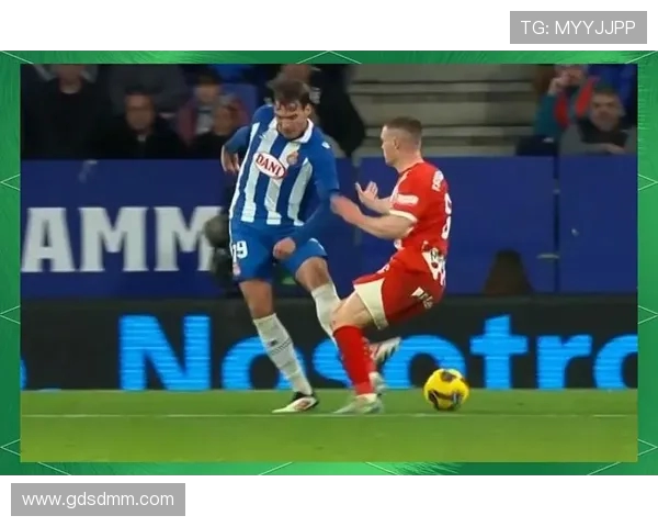 巴萨与拜仁激战在即央视新闻全程直播精彩对决