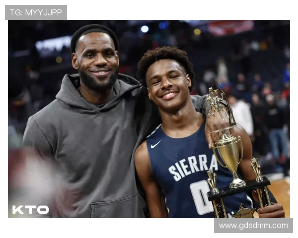 德阿隆福克斯的崛起之路与未来展望：从新秀到球队核心的蜕变