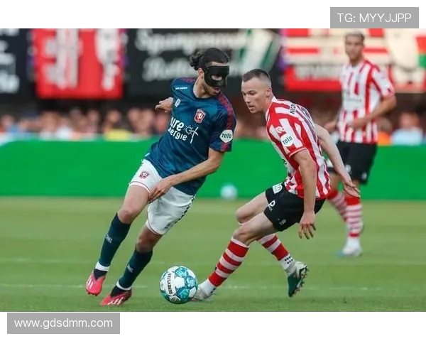 斯巴达与流浪者的激烈对决揭示了足球战术与团队精神的完美结合 斯巴达与流浪者的激烈对决揭示了足球战术与团队精神的完美结合