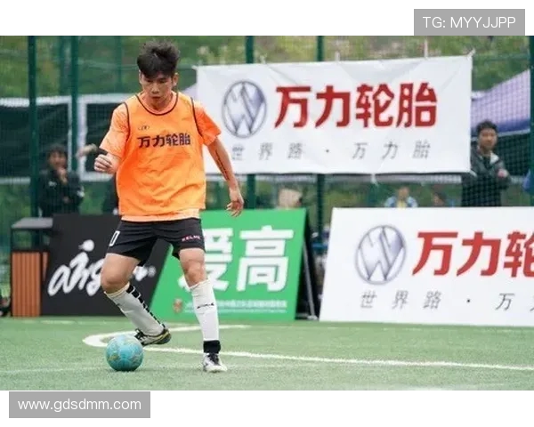 足球即时比分分析与预测助力球迷掌握比赛动态与精彩瞬间 足球即时比分分析与预测助力球迷掌握比赛动态与精彩瞬间