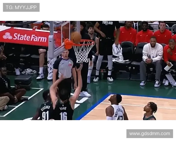 雄鹿与开拓者精彩对决回放全程回顾与精彩瞬间分析