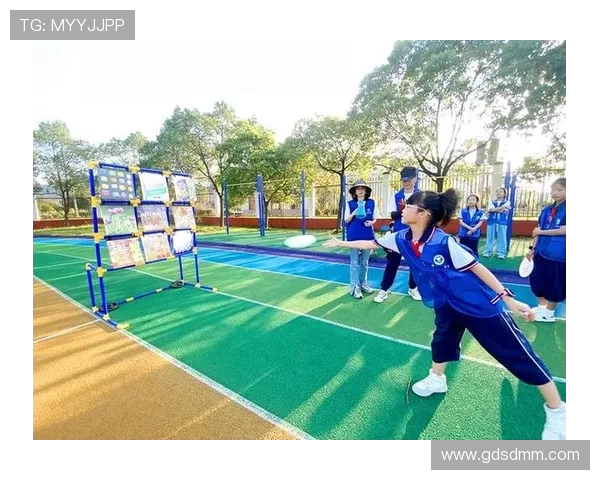 飞盘激情碰撞：深入了解重庆飞盘队的默契与协作之道