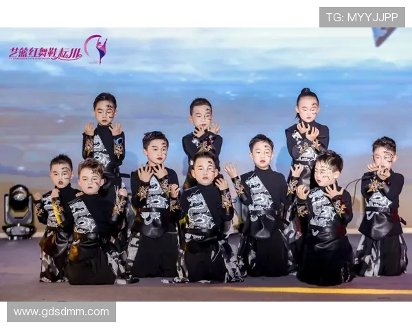 街舞战术解析:杭州街舞队灵活转换体系的深度剖析与实践探索 街舞战术解析:杭州街舞队灵活转换体系的深度剖析与实践探索