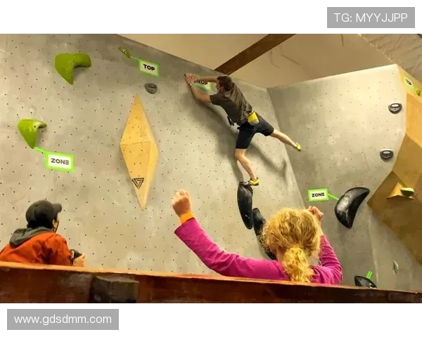 南京攀岩队灵活应对挑战的策略与发展探索 南京攀岩队灵活应对挑战的策略与发展探索